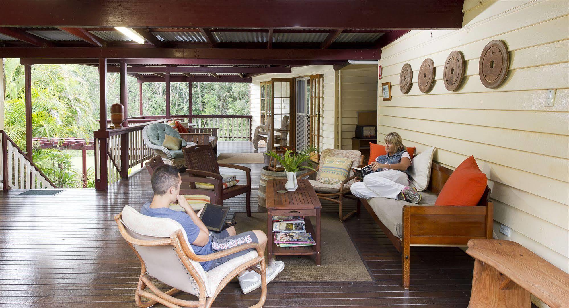 Glass House Mountains Ecolodge Экстерьер фото